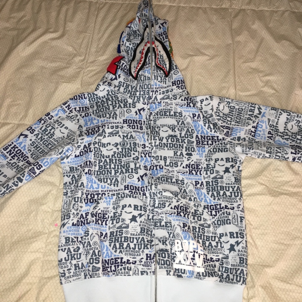 A bathing ape hoodie
